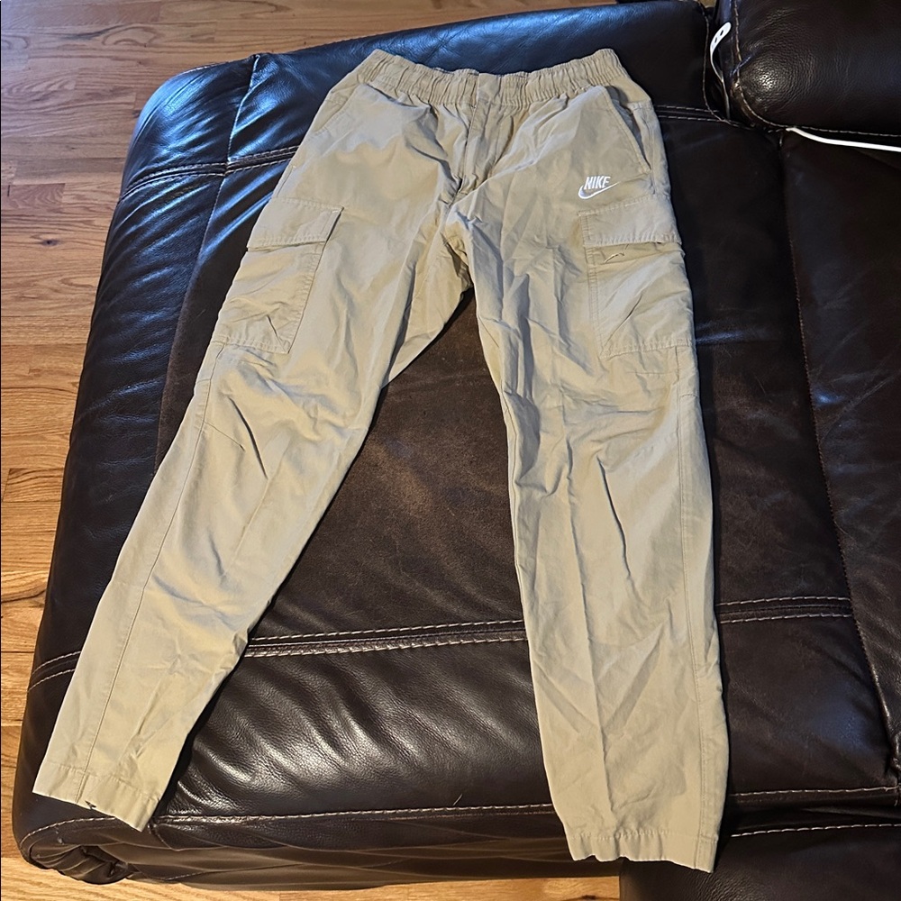 Nike Sportswear Unlined Utility‎ khaki Cargo Pants Men's Small DD5207-250